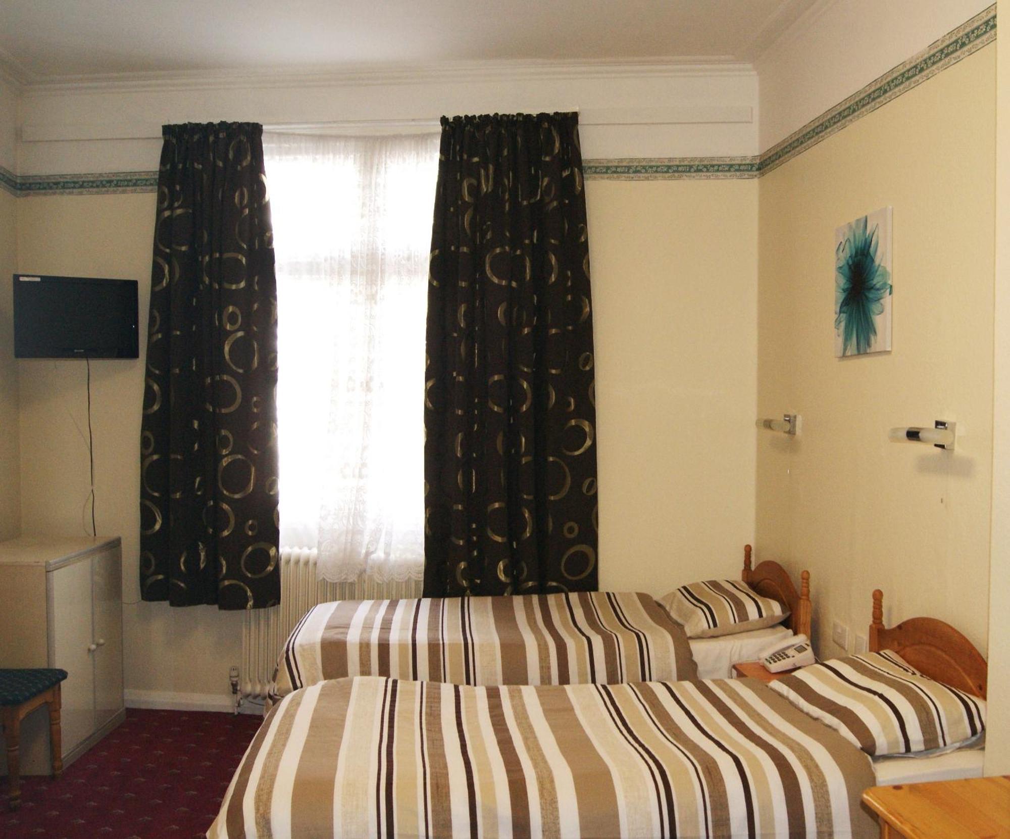 Triple Room,1580303039:JPEG