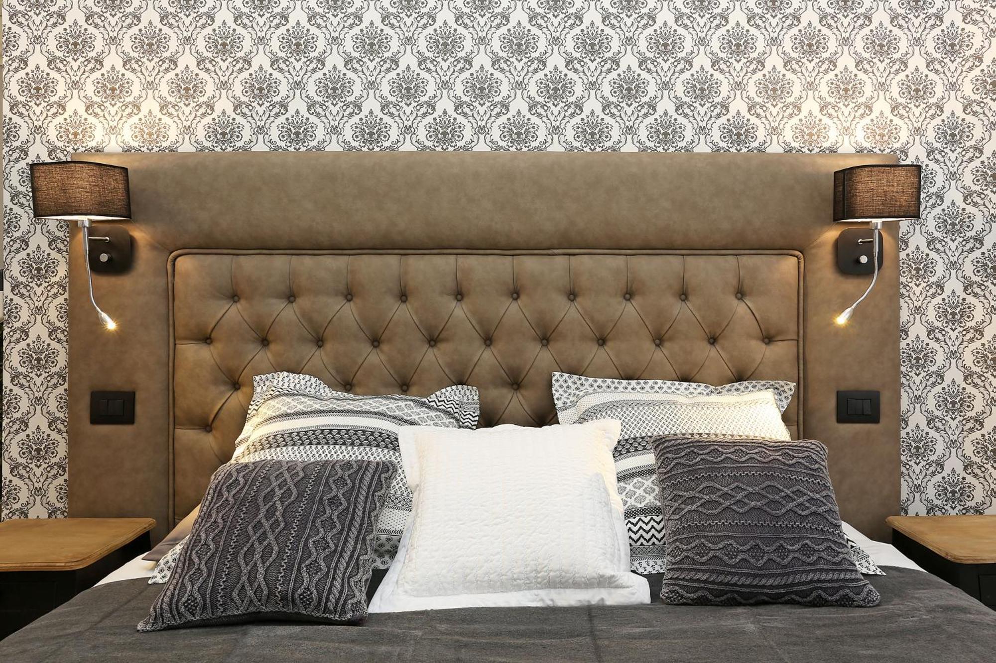 Deluxe Quadruple Room,379377571:JPEG