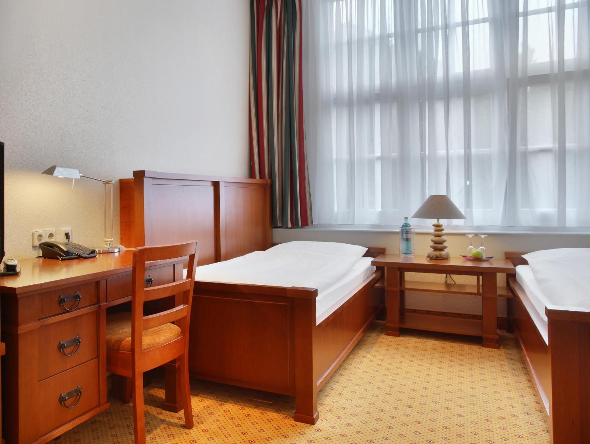 Twin Room,702426703:JPEG