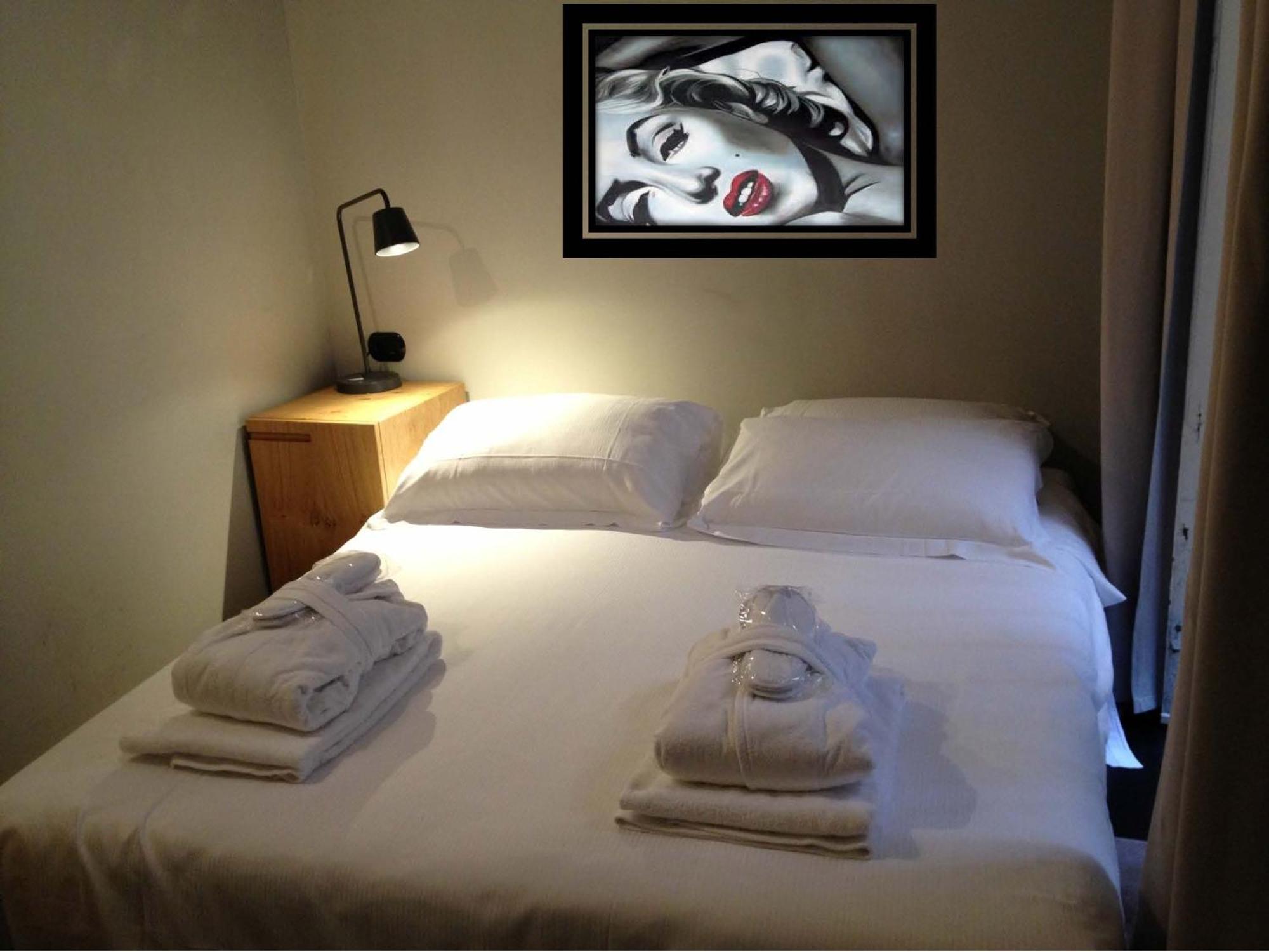 Economy Double Room Internal View,703125670:JPEG
