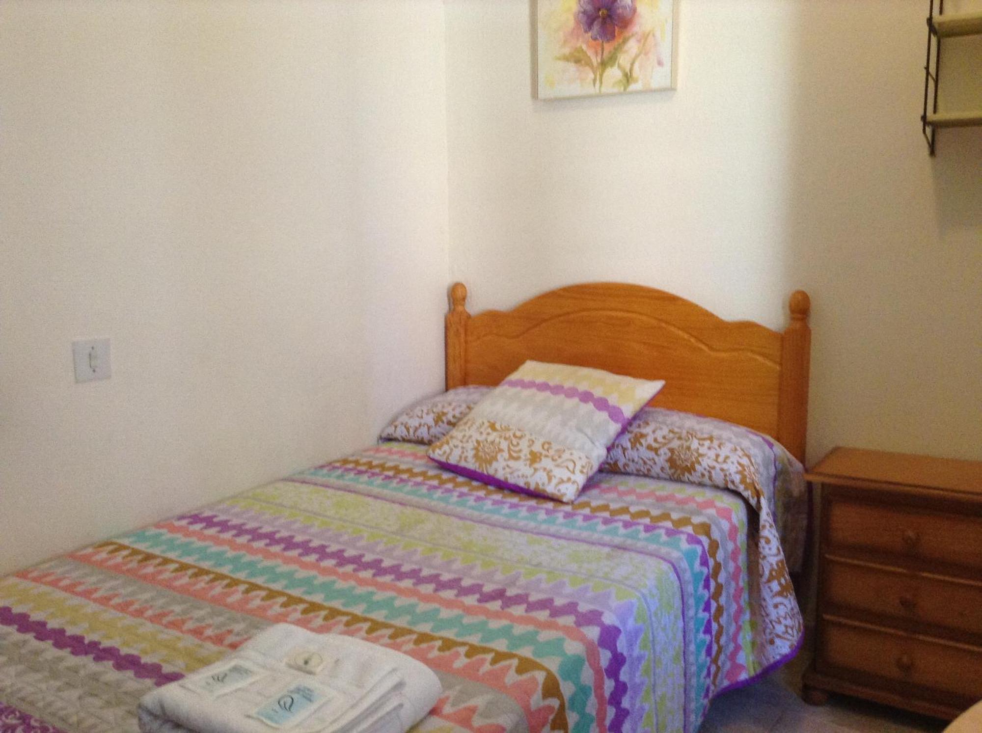 Double Room Extra Bed private bathroom,704831587:JPEG