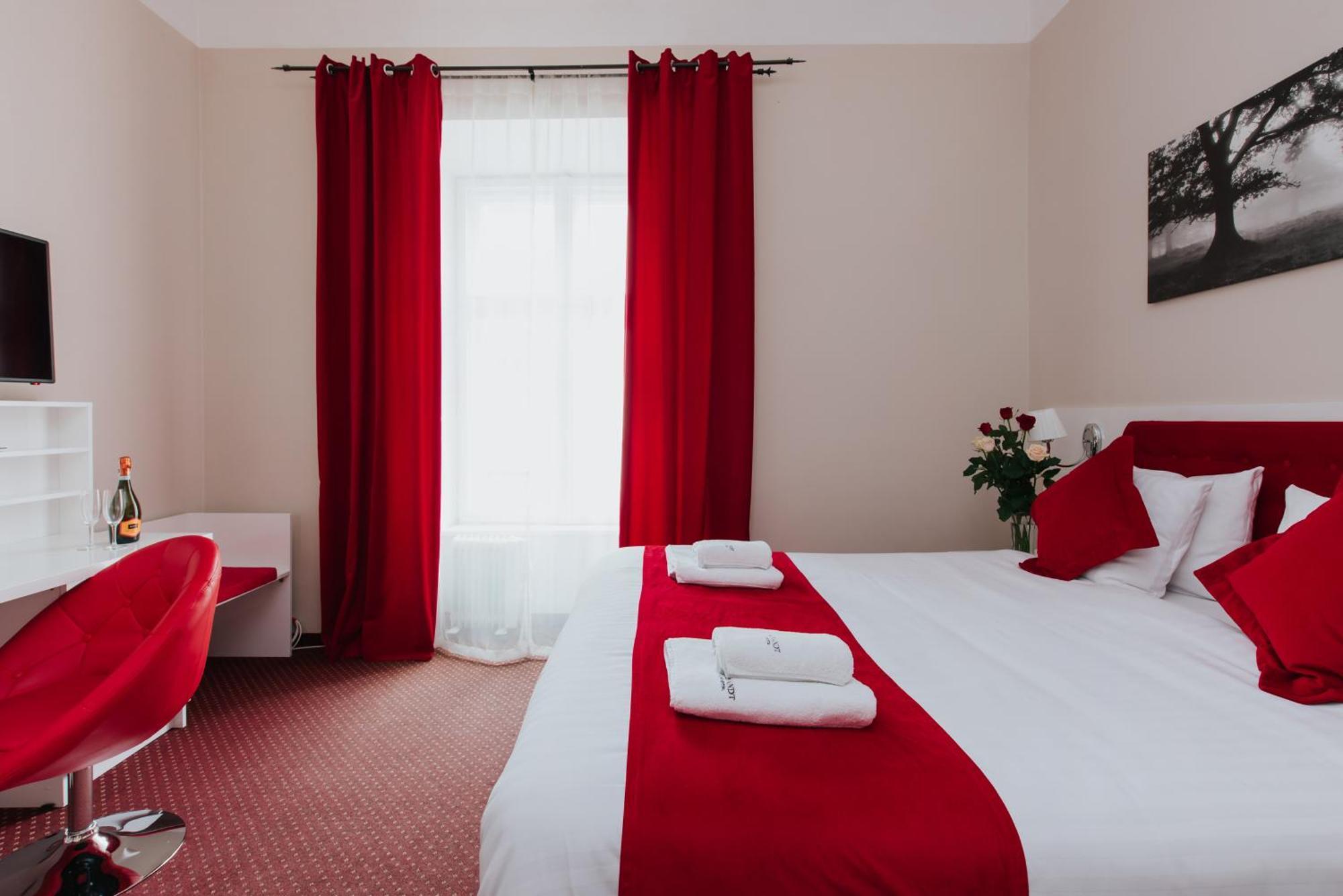 Double or Twin Room,705259102:JPEG