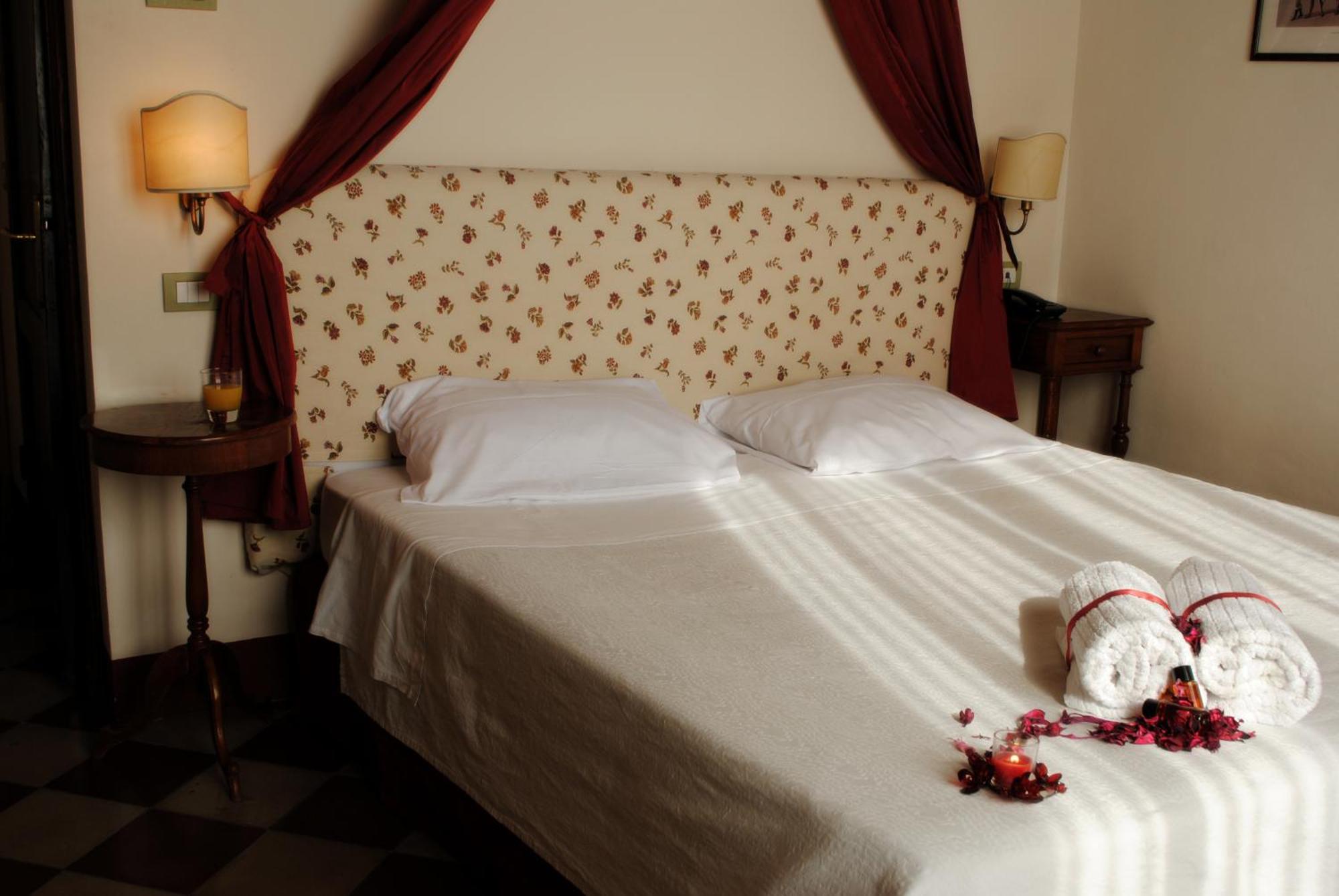 Deluxe Quadruple Room,63058126:JPEG