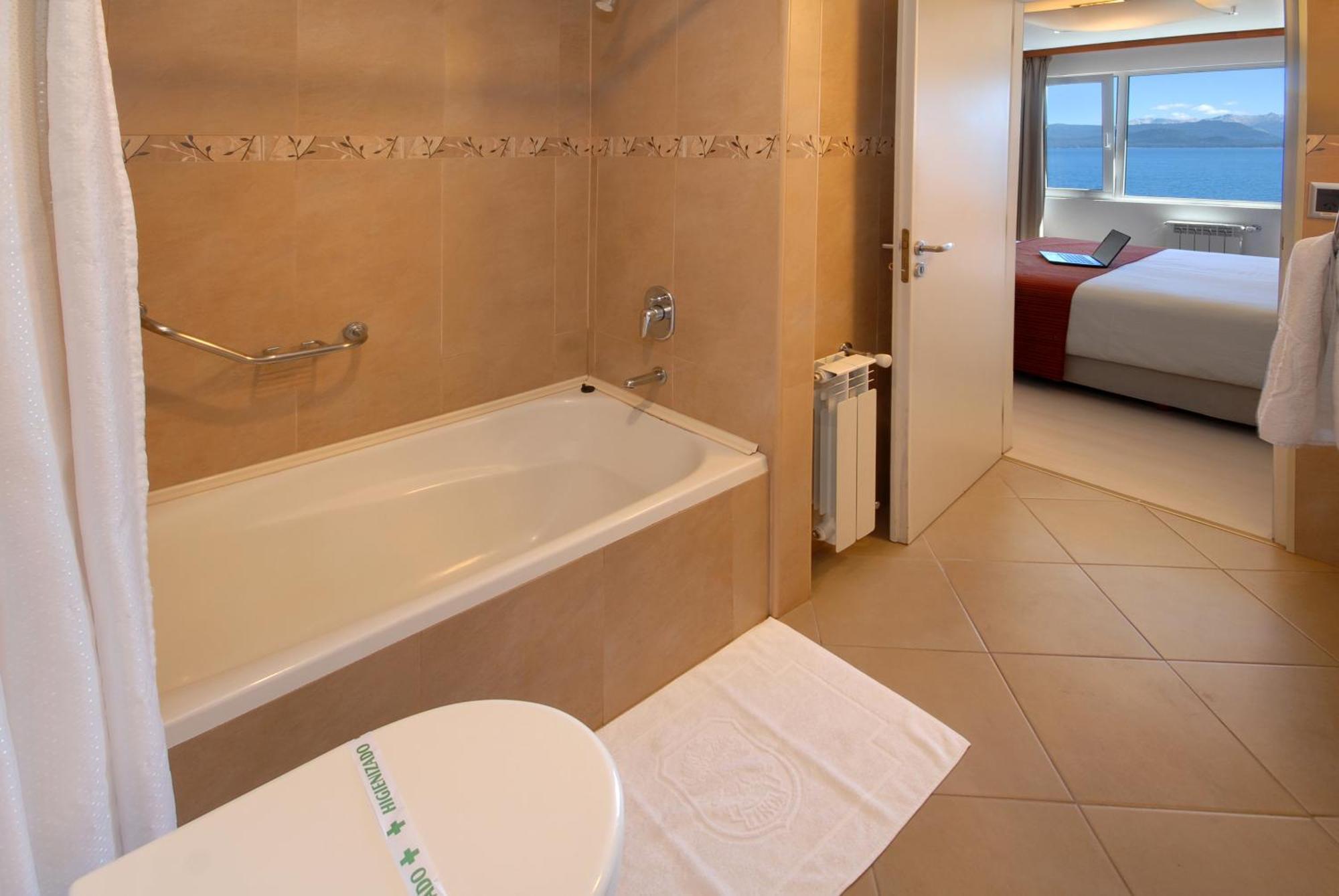 Triple Room Lake View,988369522:JPEG