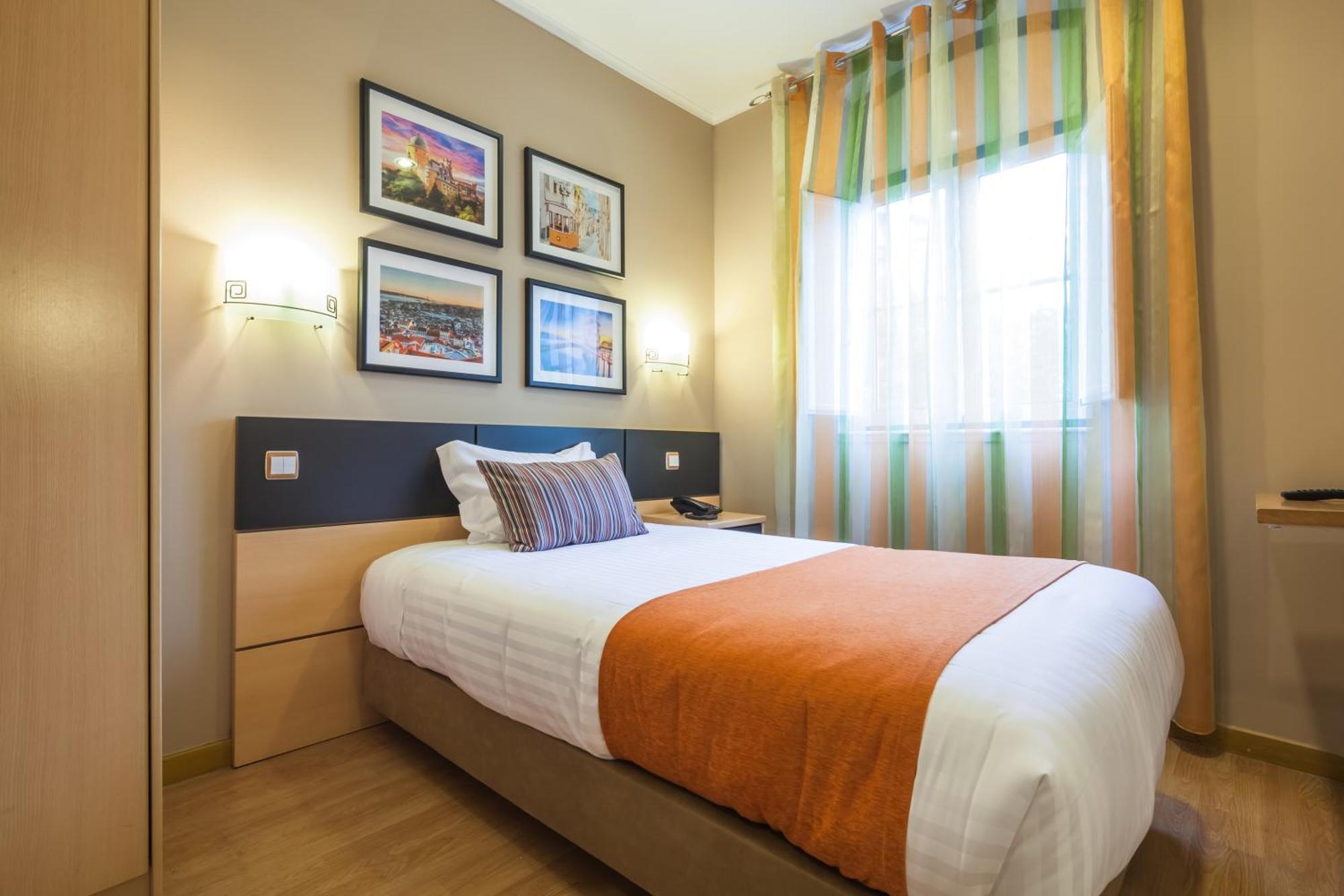 Single Room,706352866:JPEG