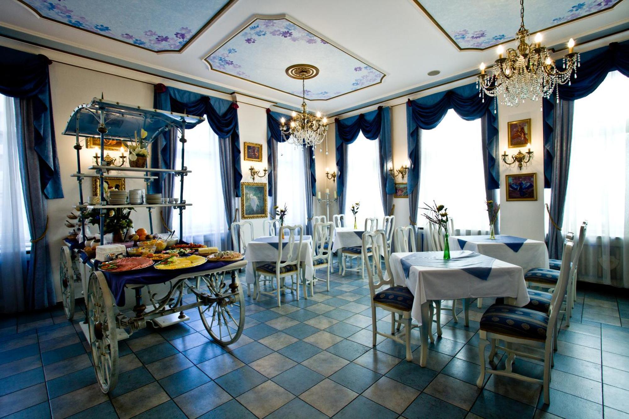 Family Suite,1542549439:JPEG