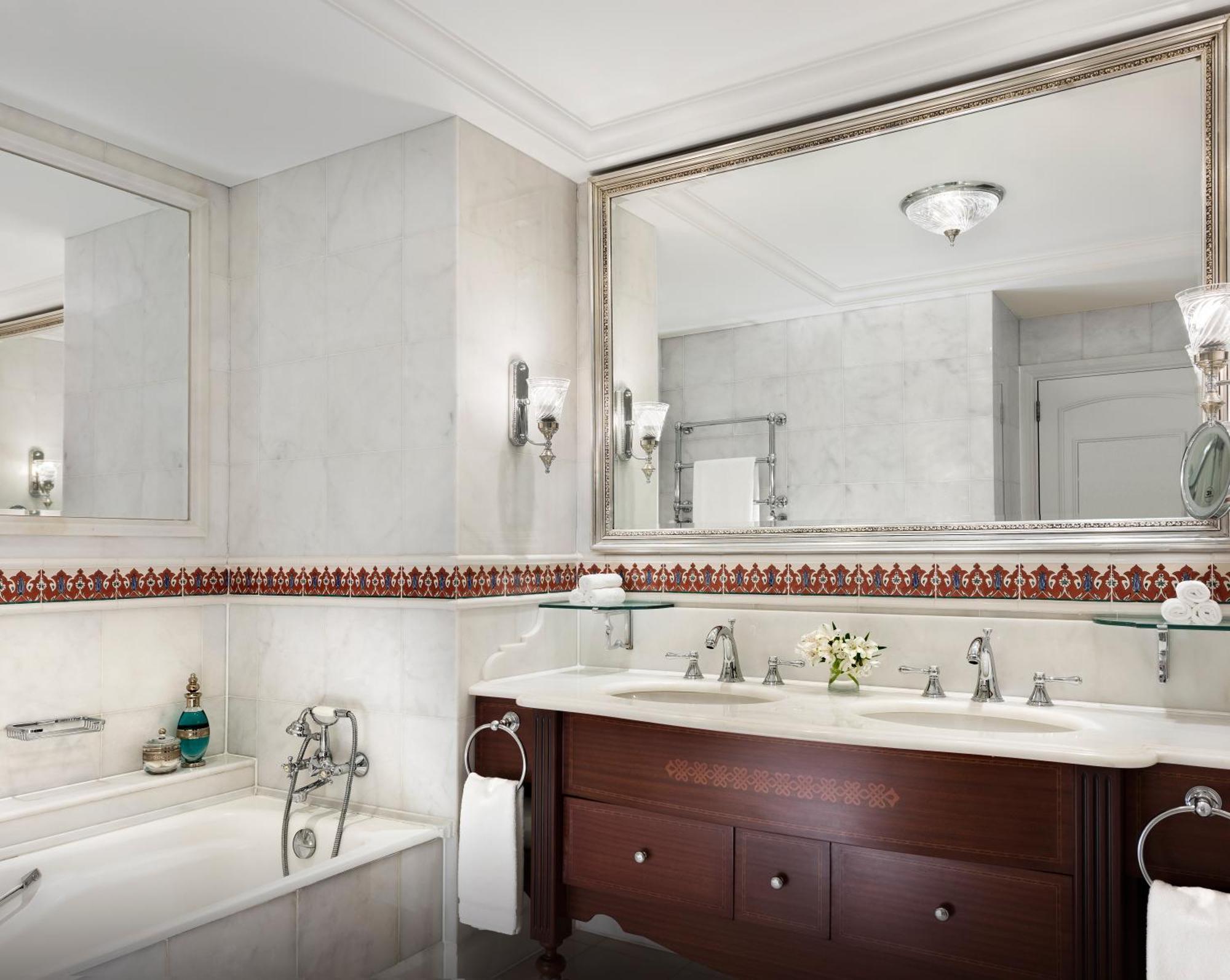 Bosphorus Suite Club Lounge Access,1356307295:JPEG