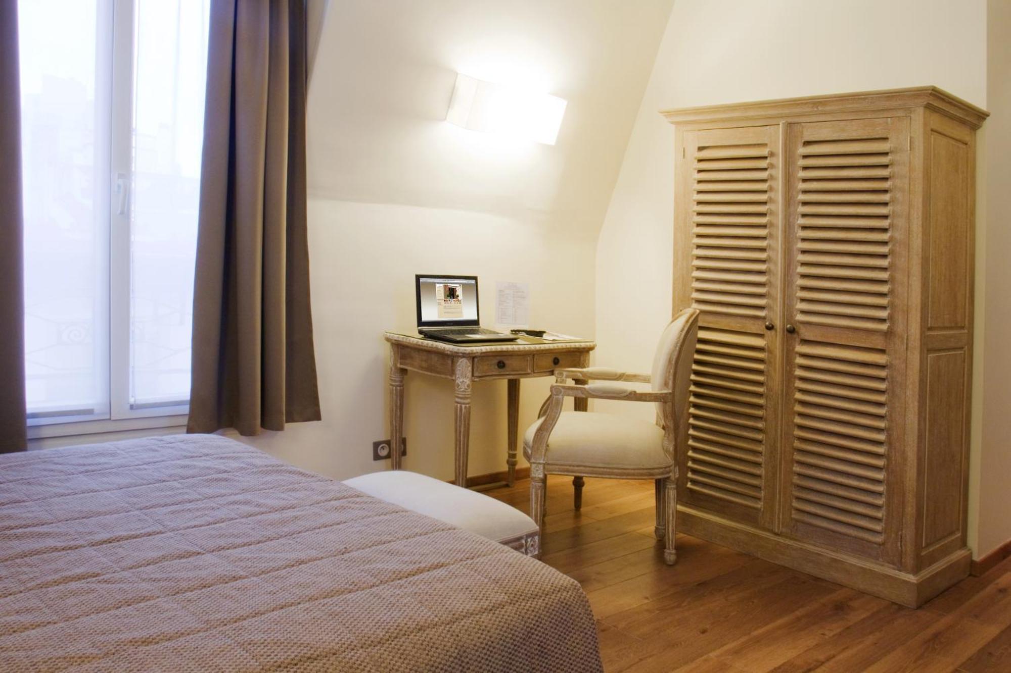 2 Adjacent Rooms,1208605660:JPEG