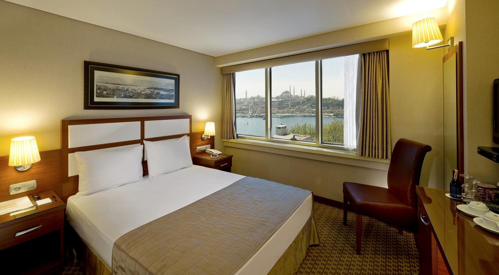 Double or Twin Room Sea View,707176897:JPEG