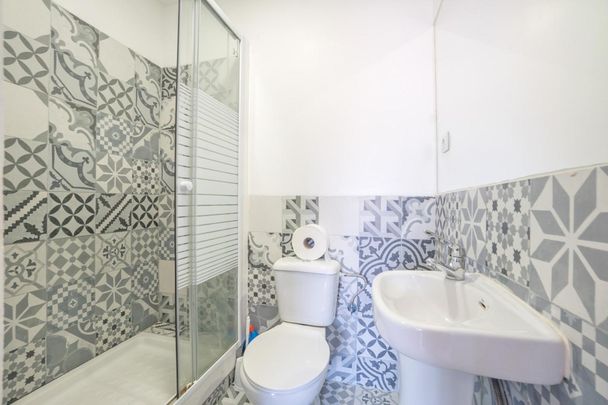 Double or Twin Room Bathroom