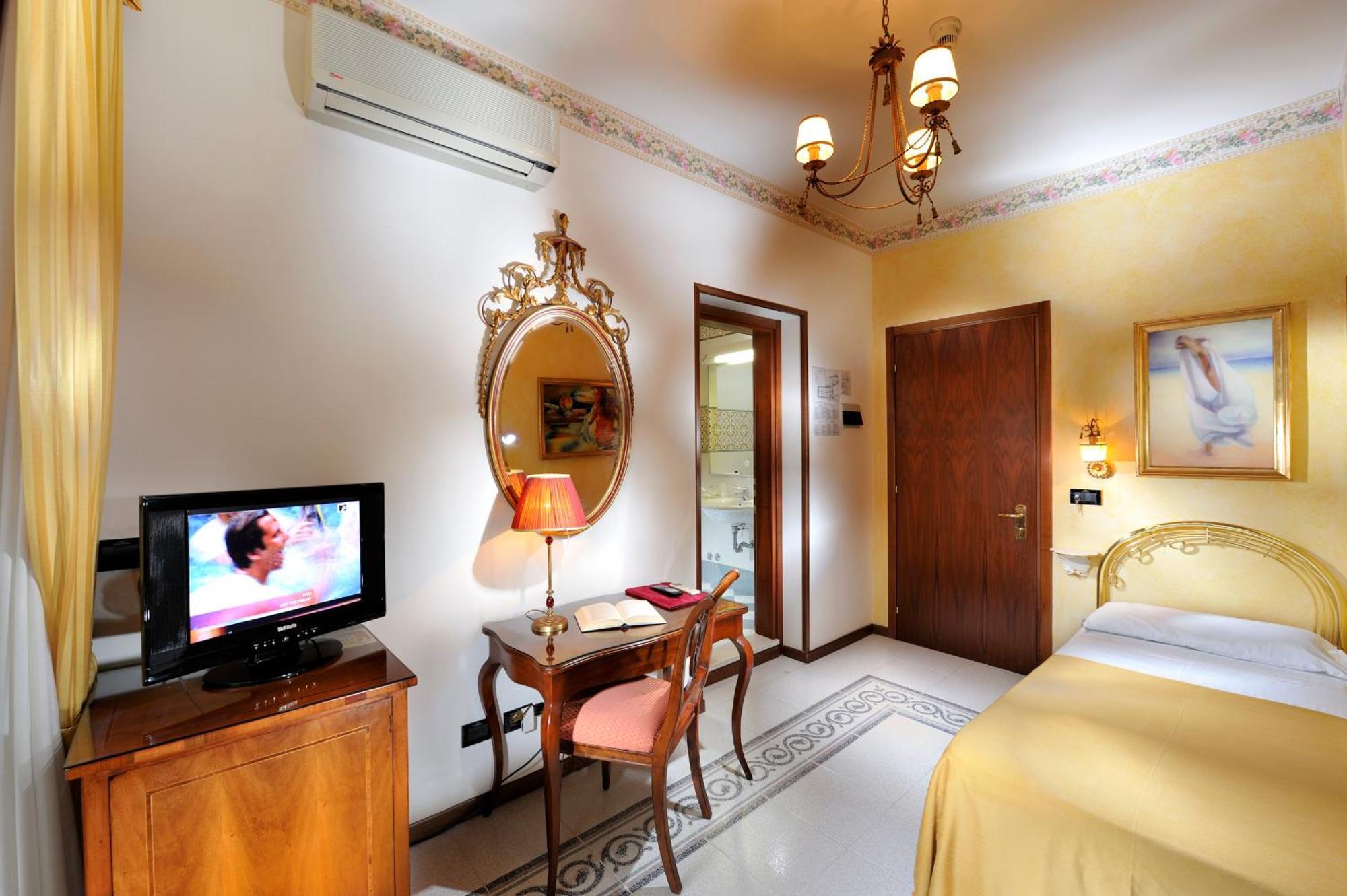 Standard Single Room Terrace