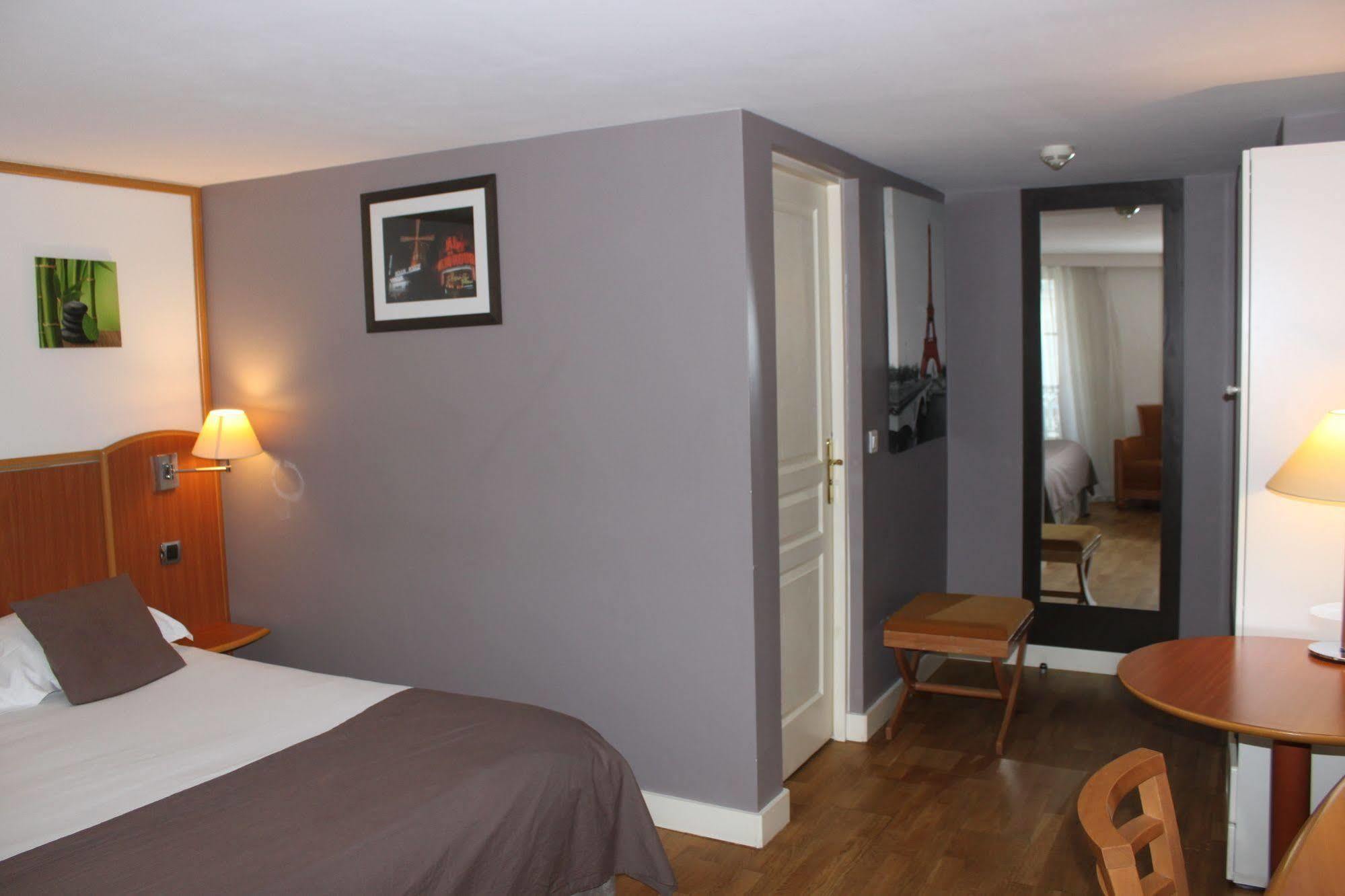 Superior Double Room Bath,122269900:JPEG