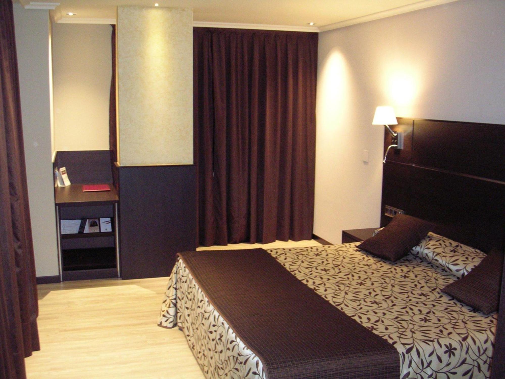 Double Room with Hydromassage Bath,71217173:JPEG
