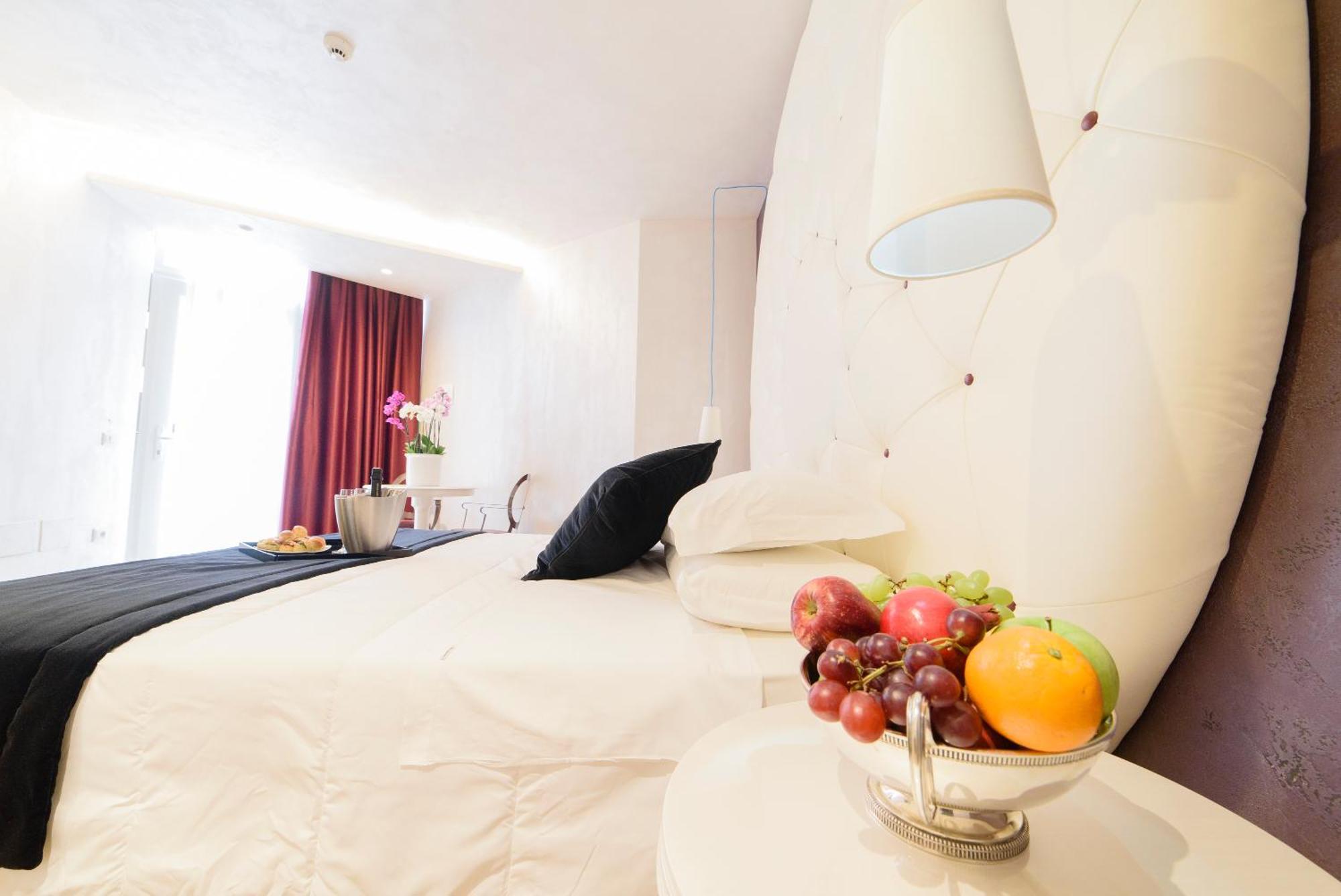 Junior Suite,1279567300:JPEG