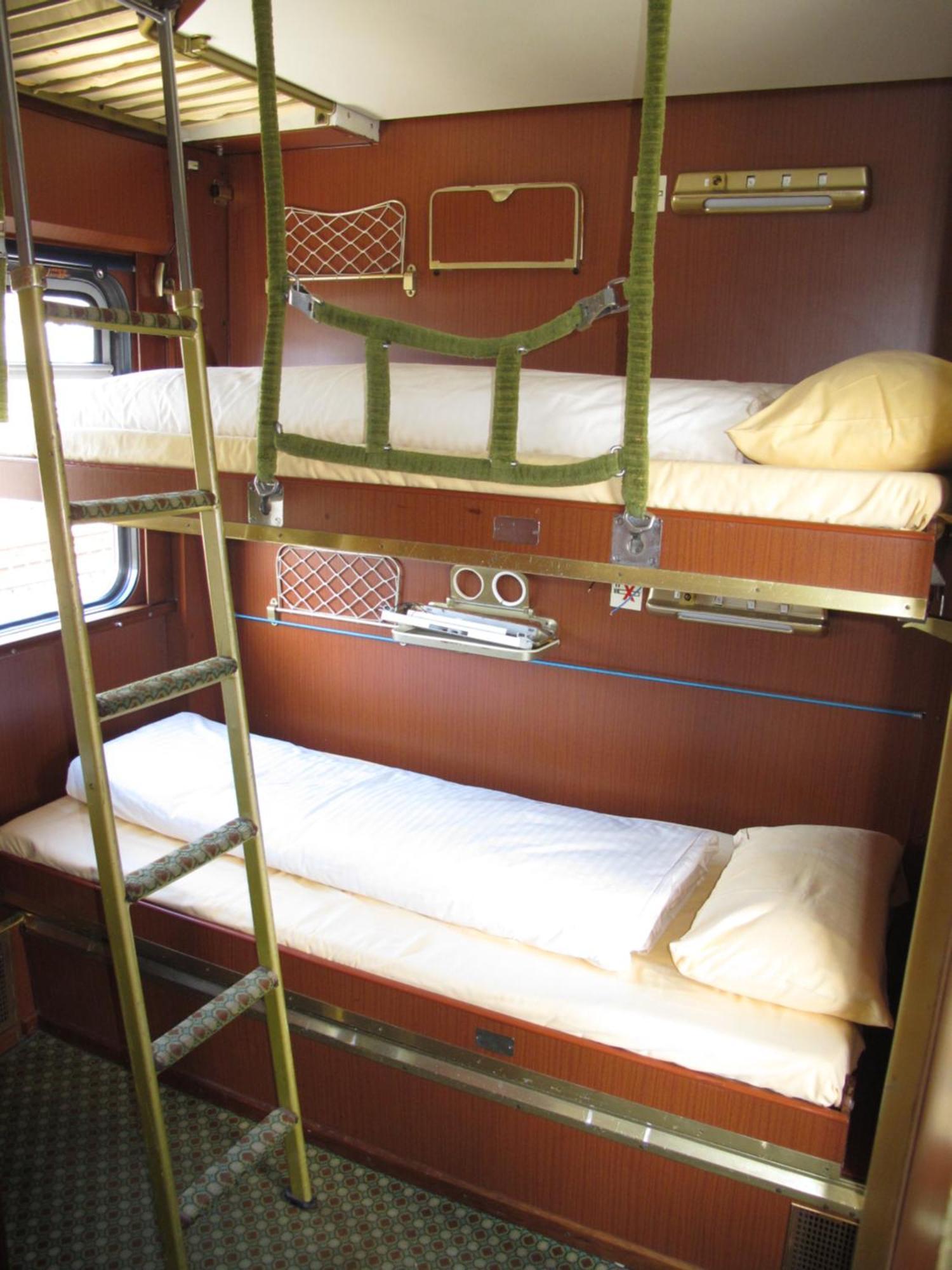 Family Compartment,713472943:JPEG