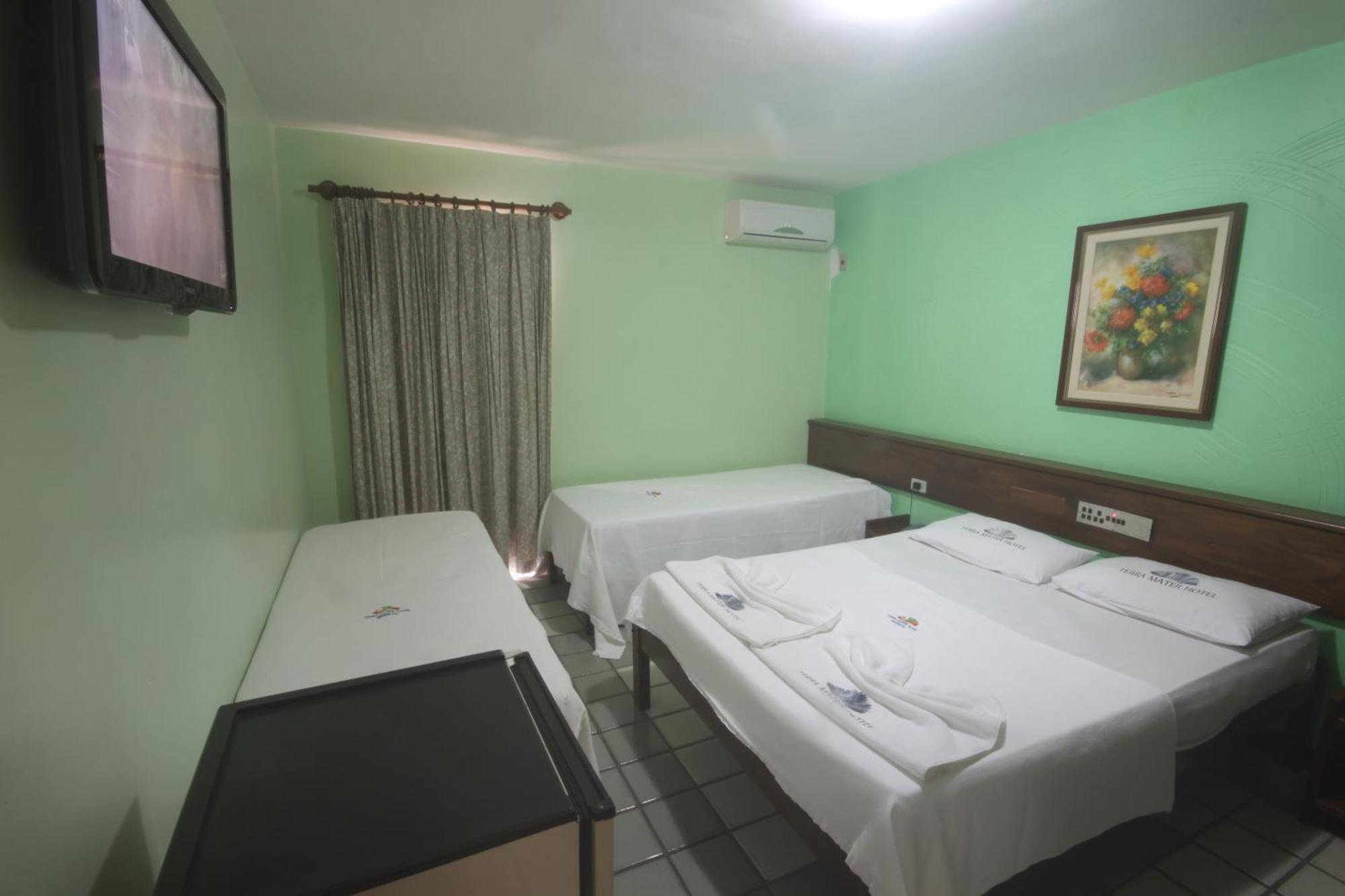 Triple Room,714459676:JPEG