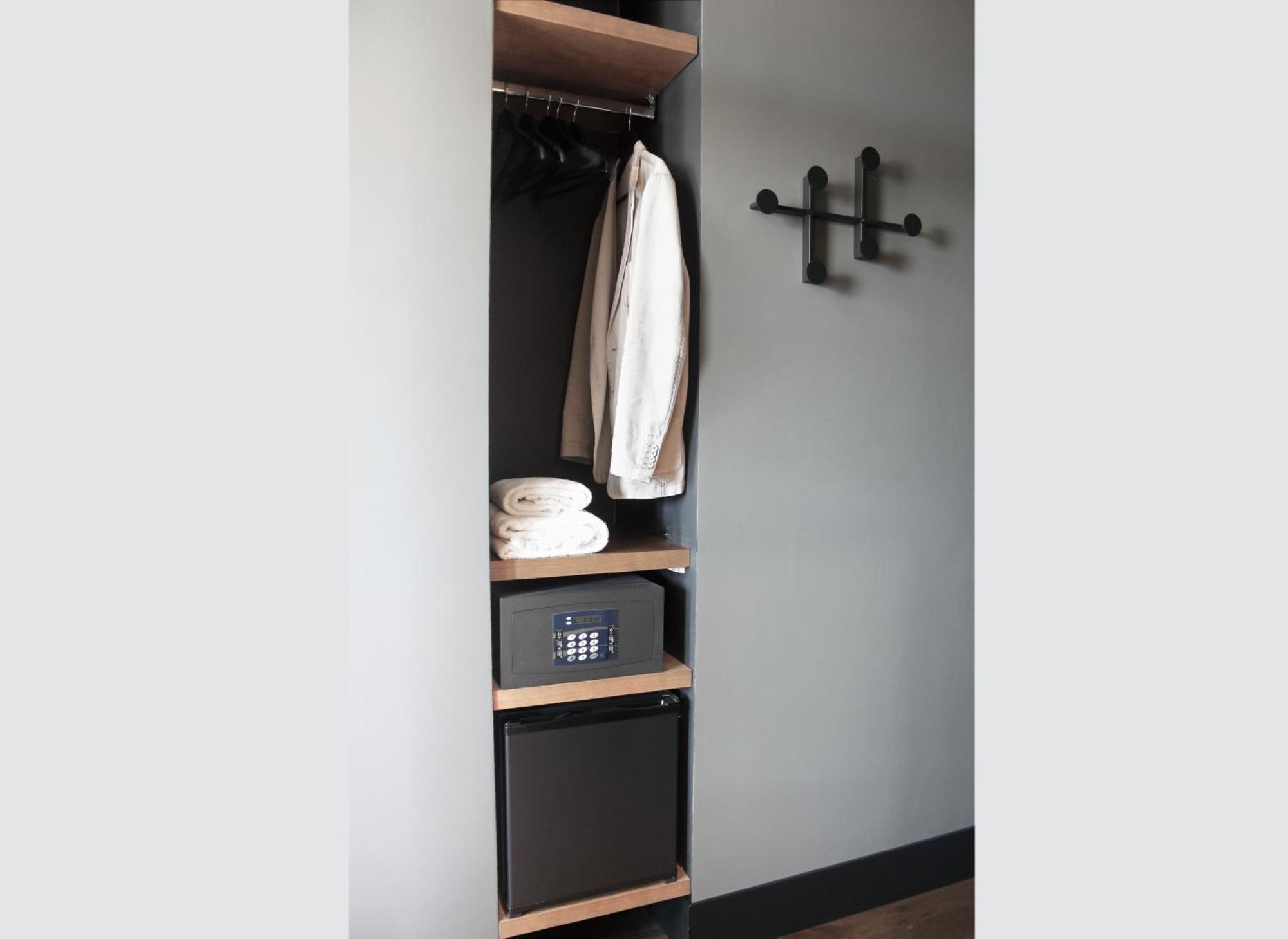 Smart Double,715645168:JPEG