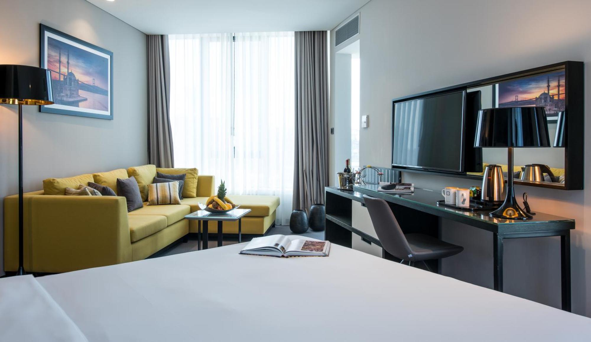Centro Corner Suite,715754821:JPEG