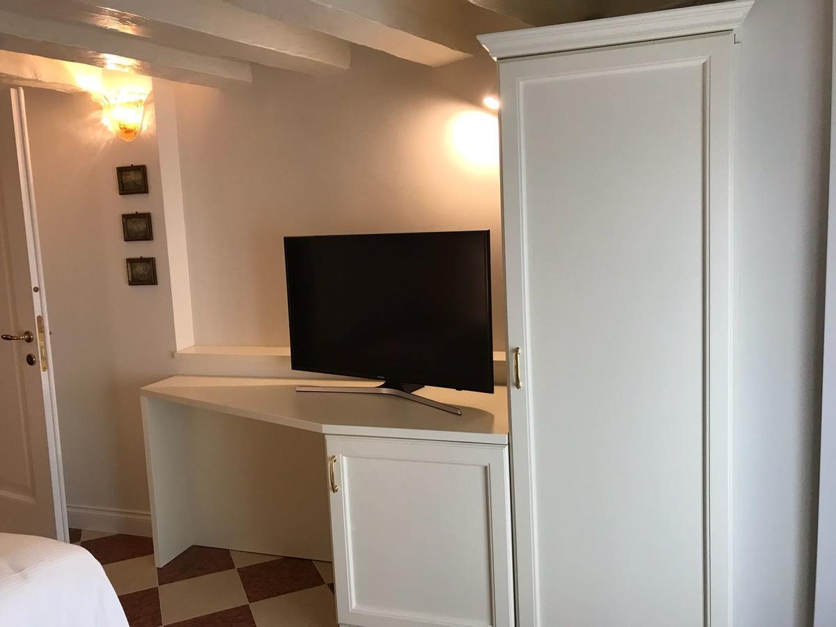 Standard Double Room,717949135:JPEG