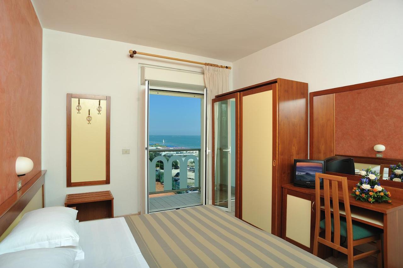 Triple Room Sea View,1394156198:JPEG