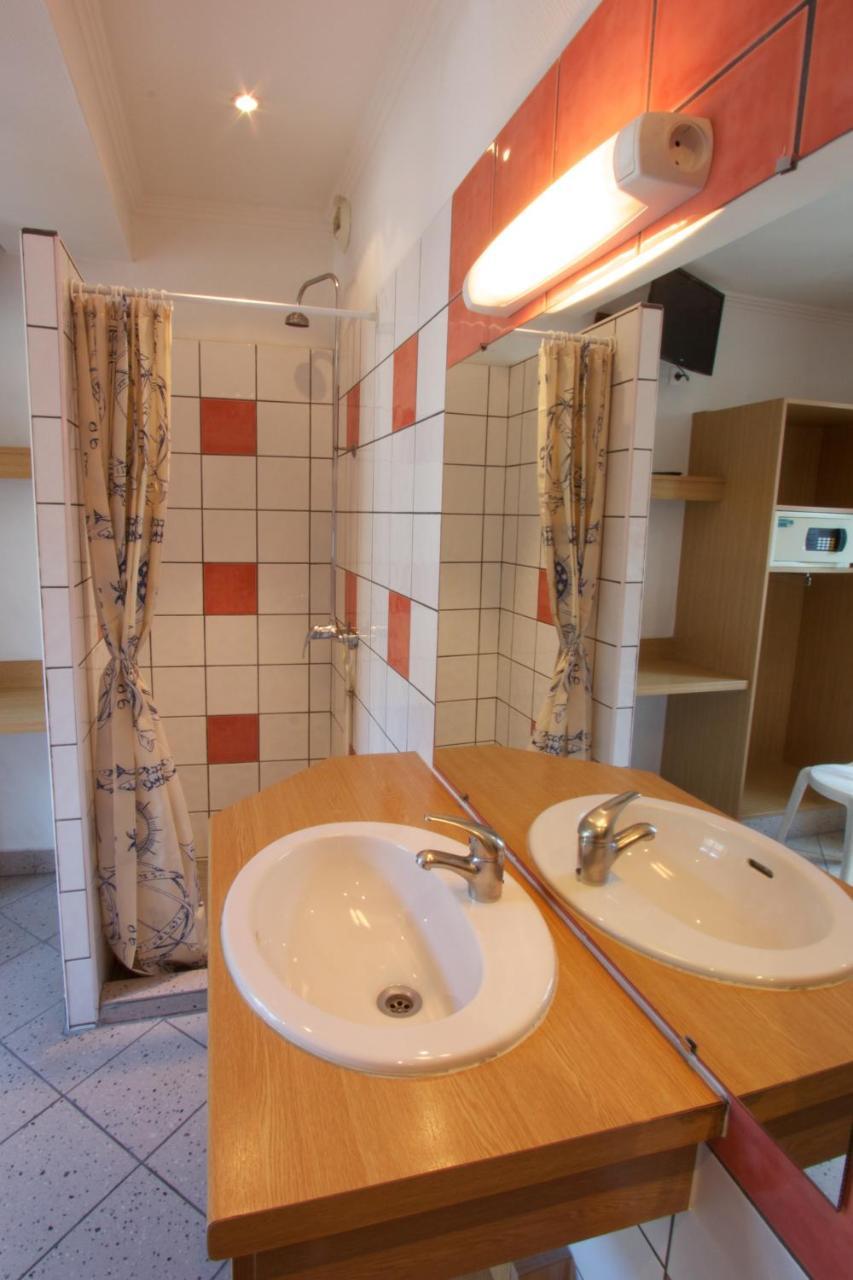 Quadruple Room Private Bathroom