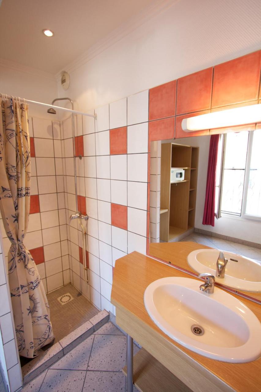 Quadruple Room Private Bathroom