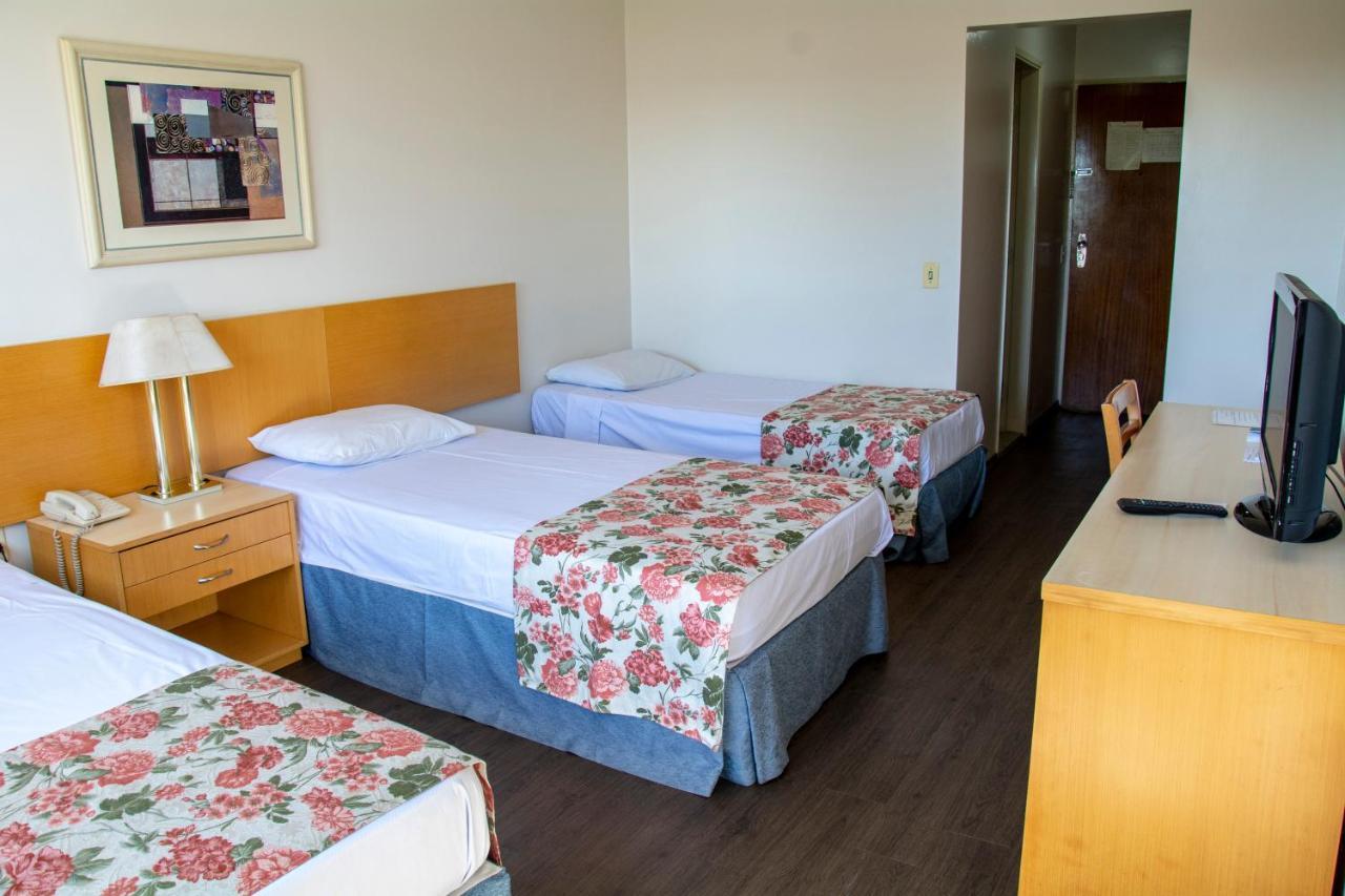 Triple Room 3 single Beds,724298107:JPEG
