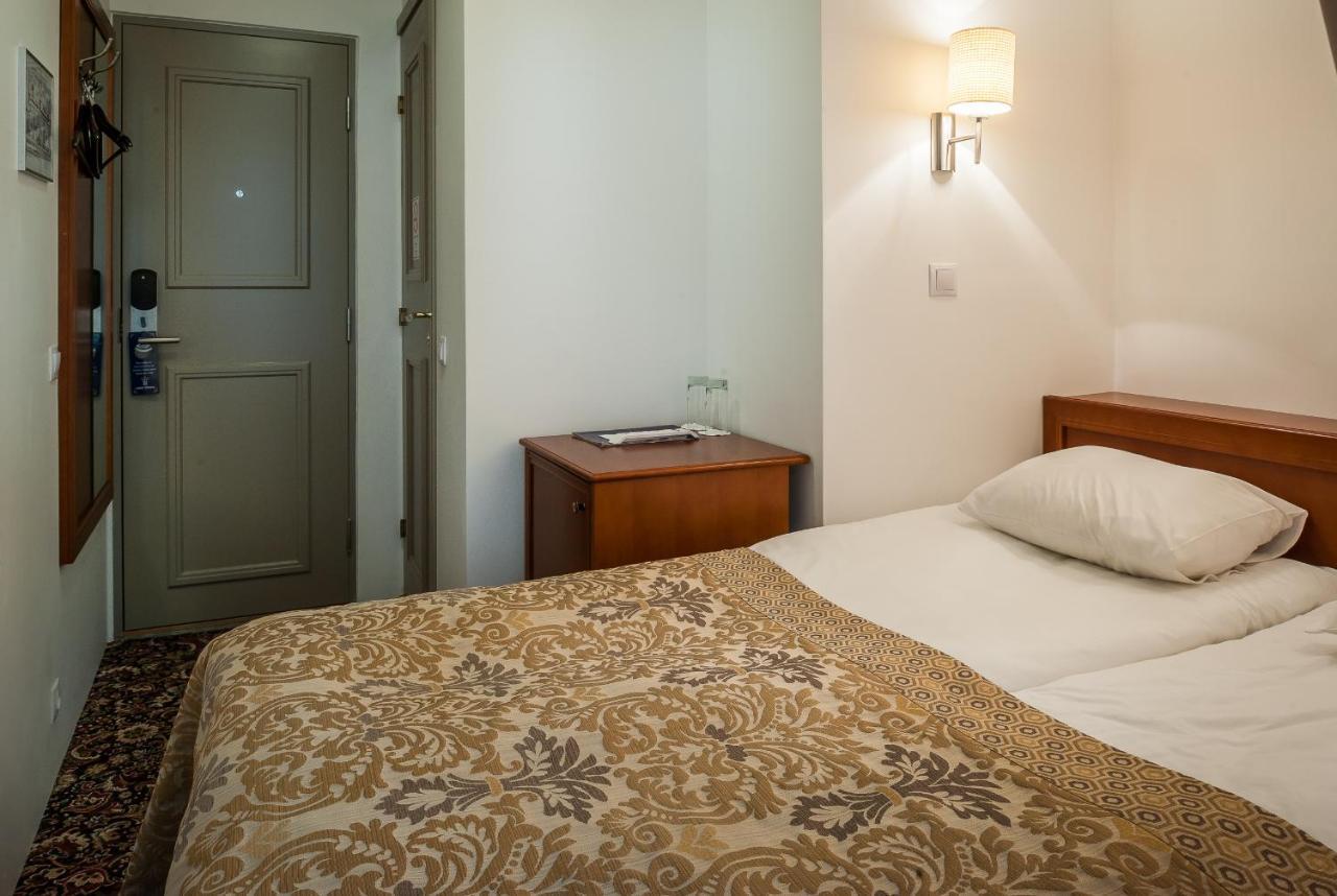 Small Budget Double or Twin Room without Window,829676978:JPEG