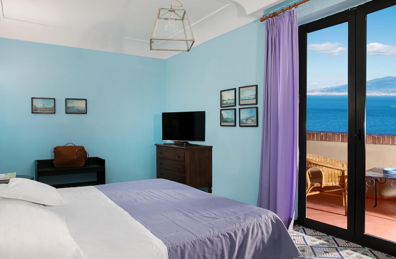 Classic Double Room Balcony Sea View,682294794:JPEG