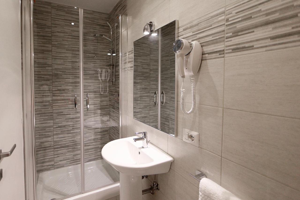 Standard Double or Twin Room with Balcony,726875752:JPEG