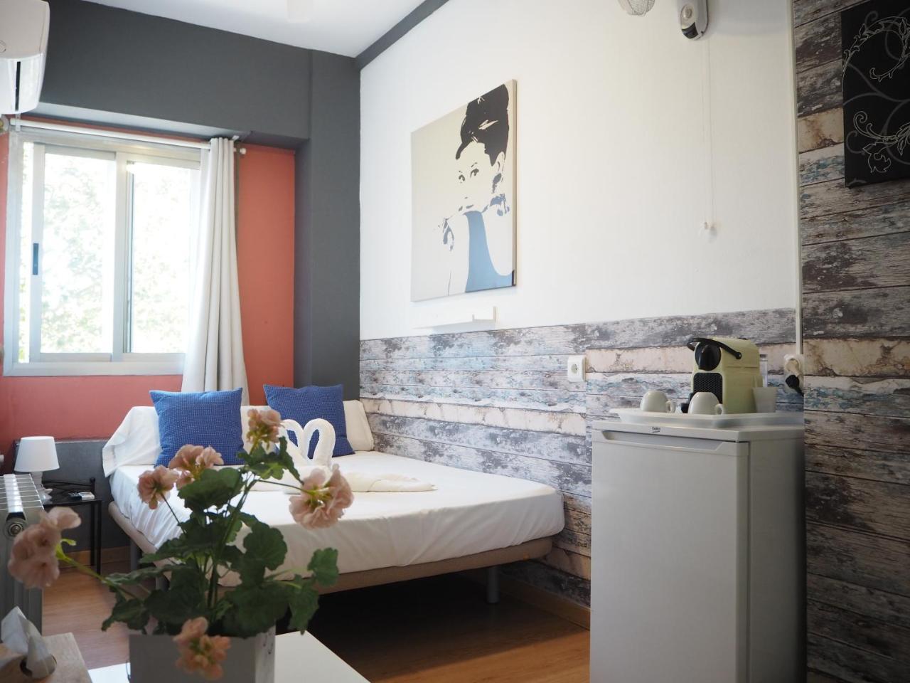 Small Double Room Private Bathroom