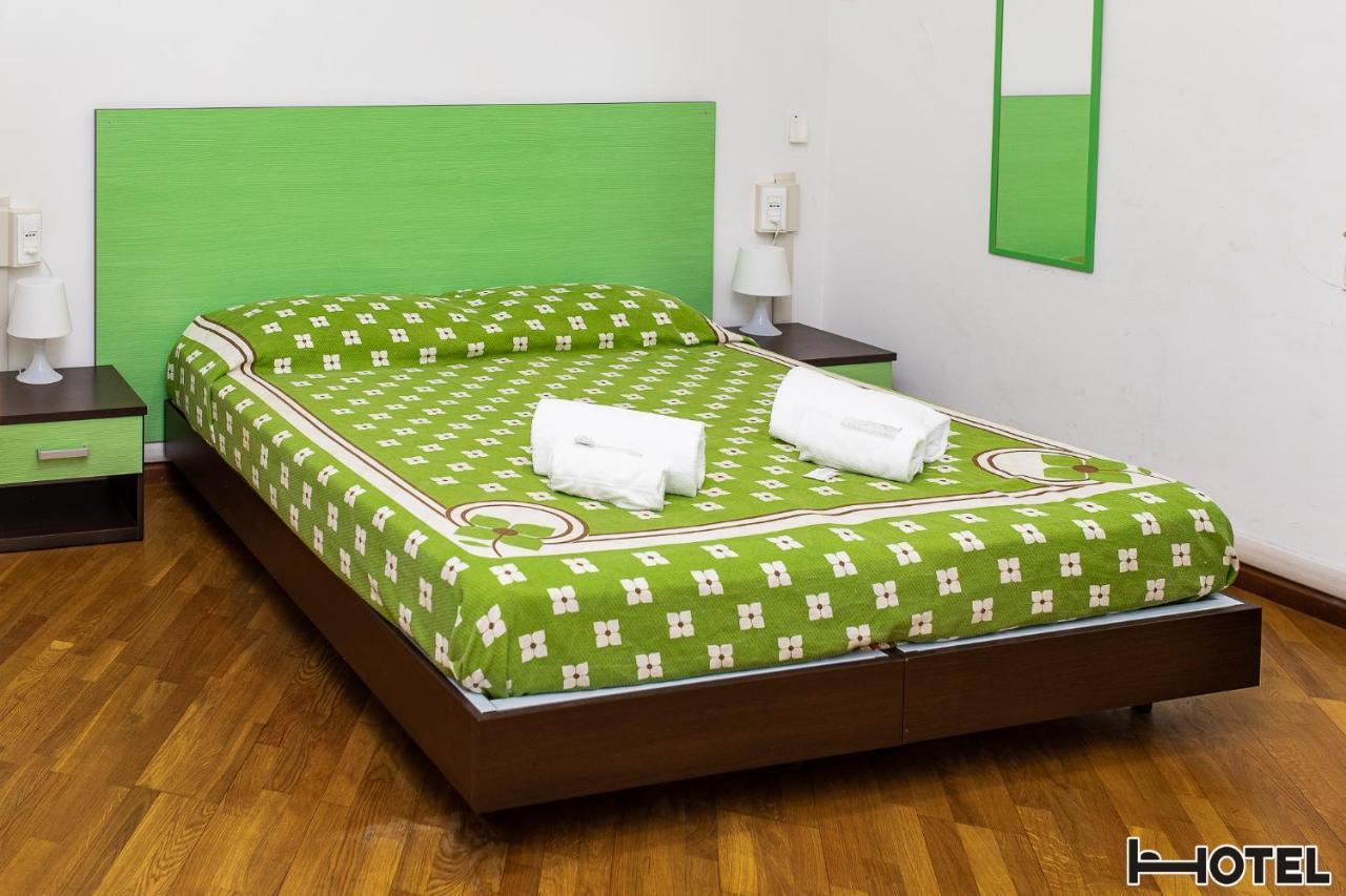 Classic Triple Room,728324947:JPEG