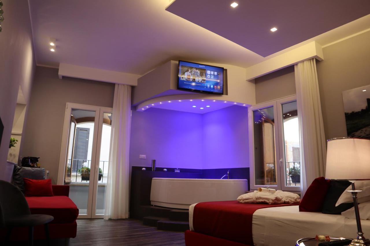 Executive Suite,729501427:JPEG