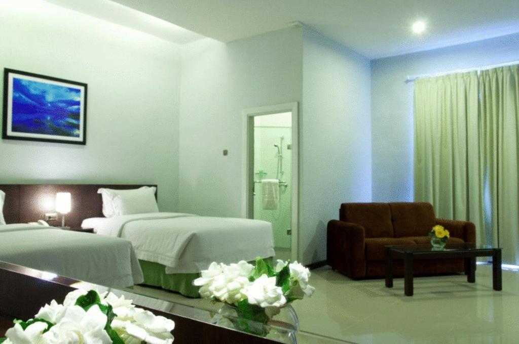 Triple Room,7342490:JPEG