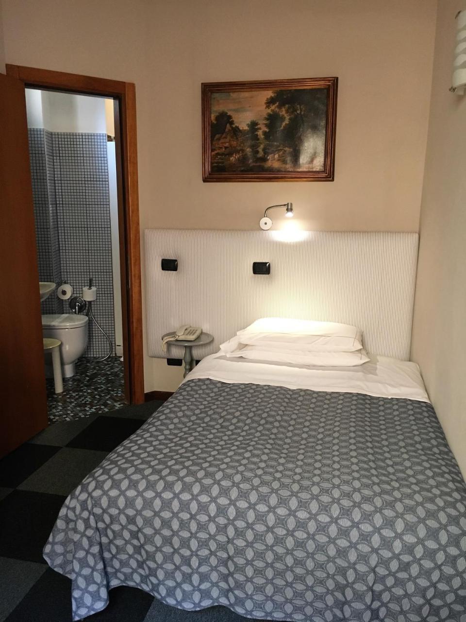 Single Room,1690935455:JPEG