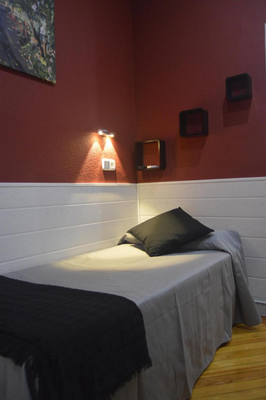 Single Room,739060072:JPEG