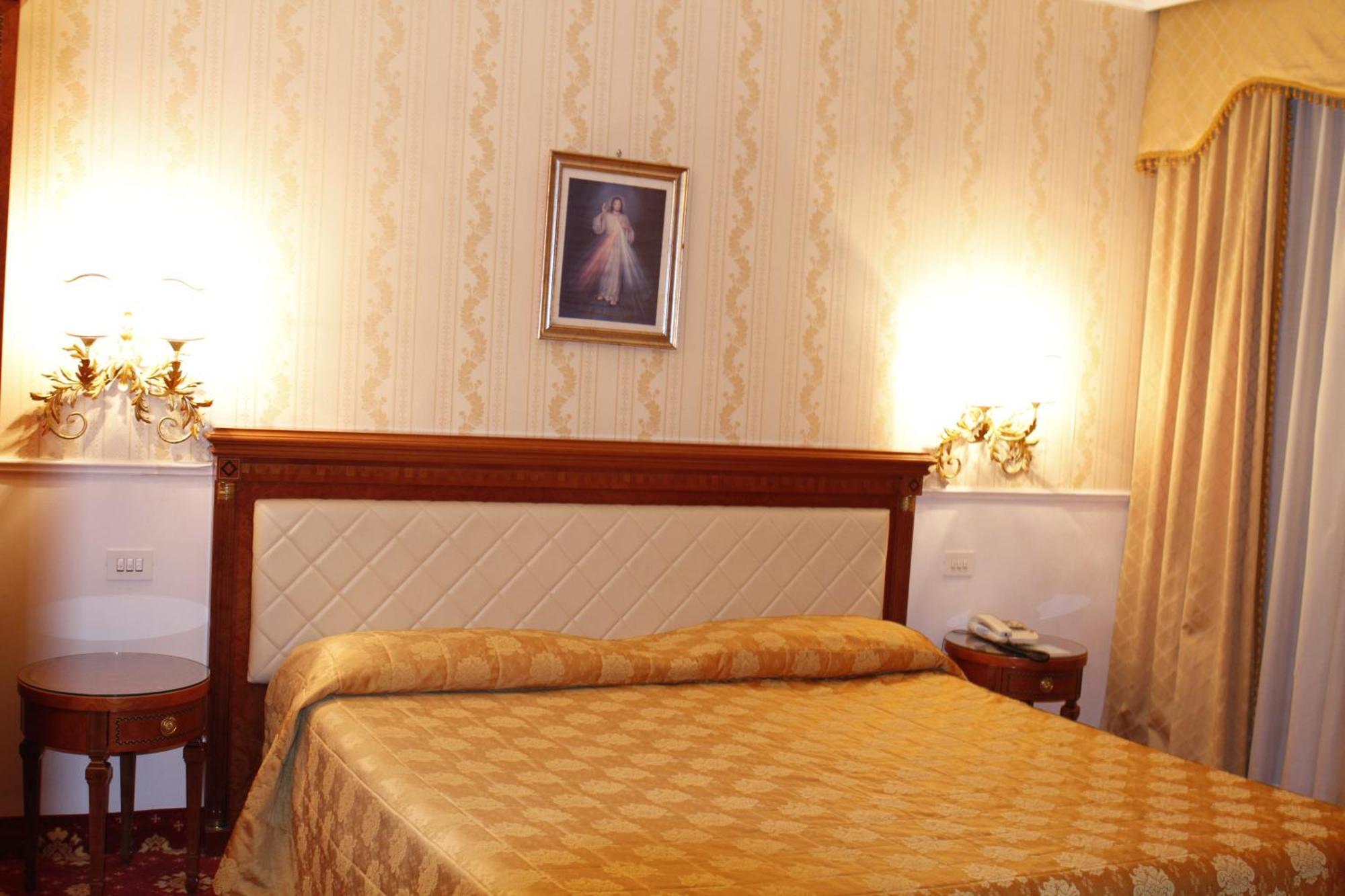 Triple Room,1274668711:JPEG