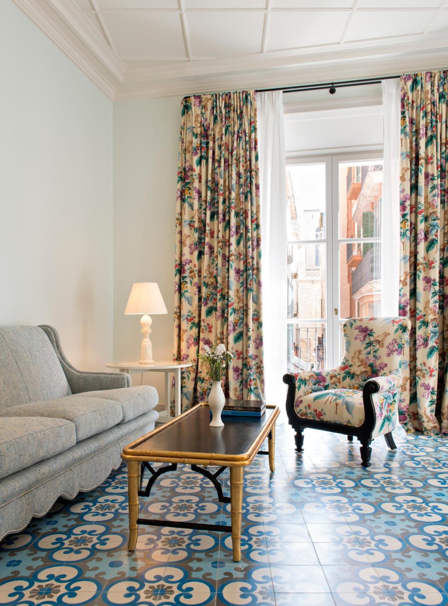 Deluxe Junior Suite