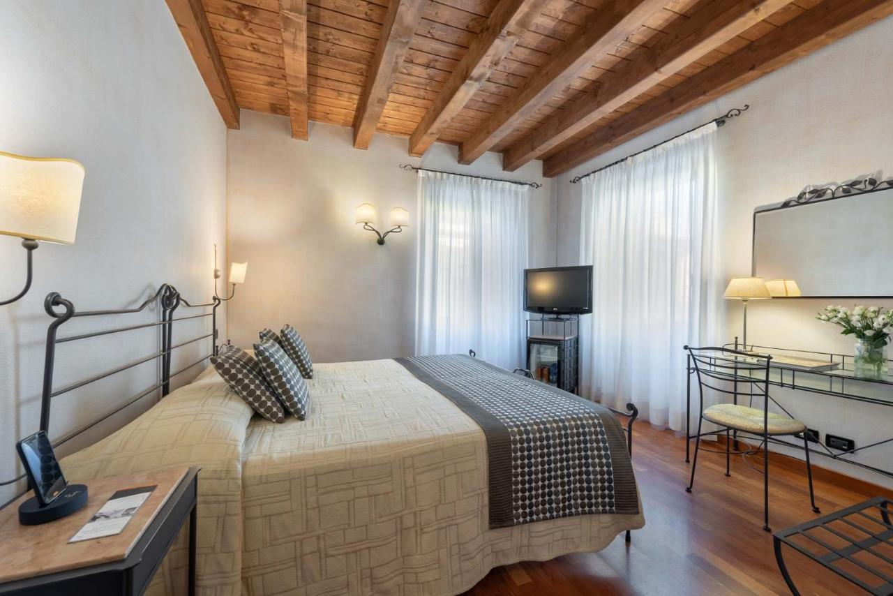 Superior Double Room,742929679:JPEG