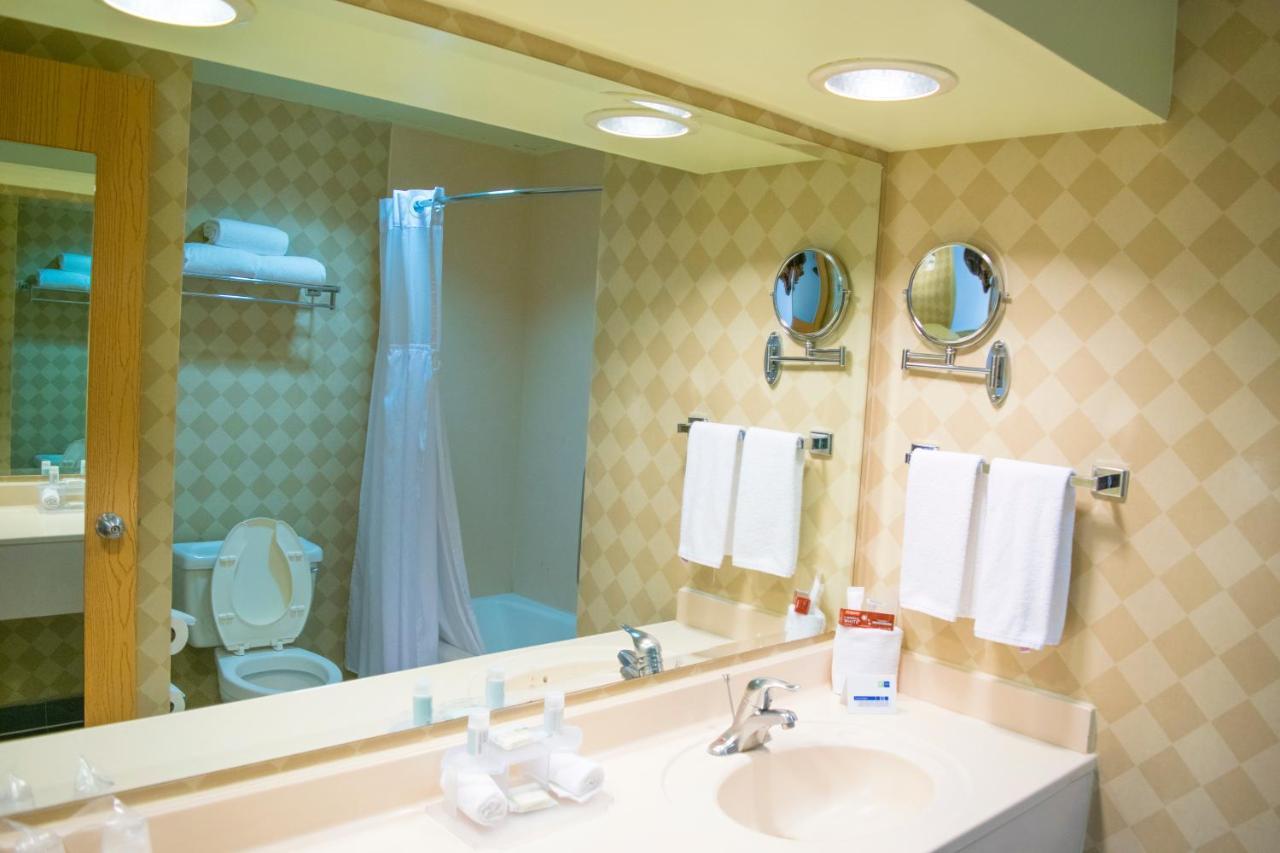 Standard Room,1432440337:JPEG