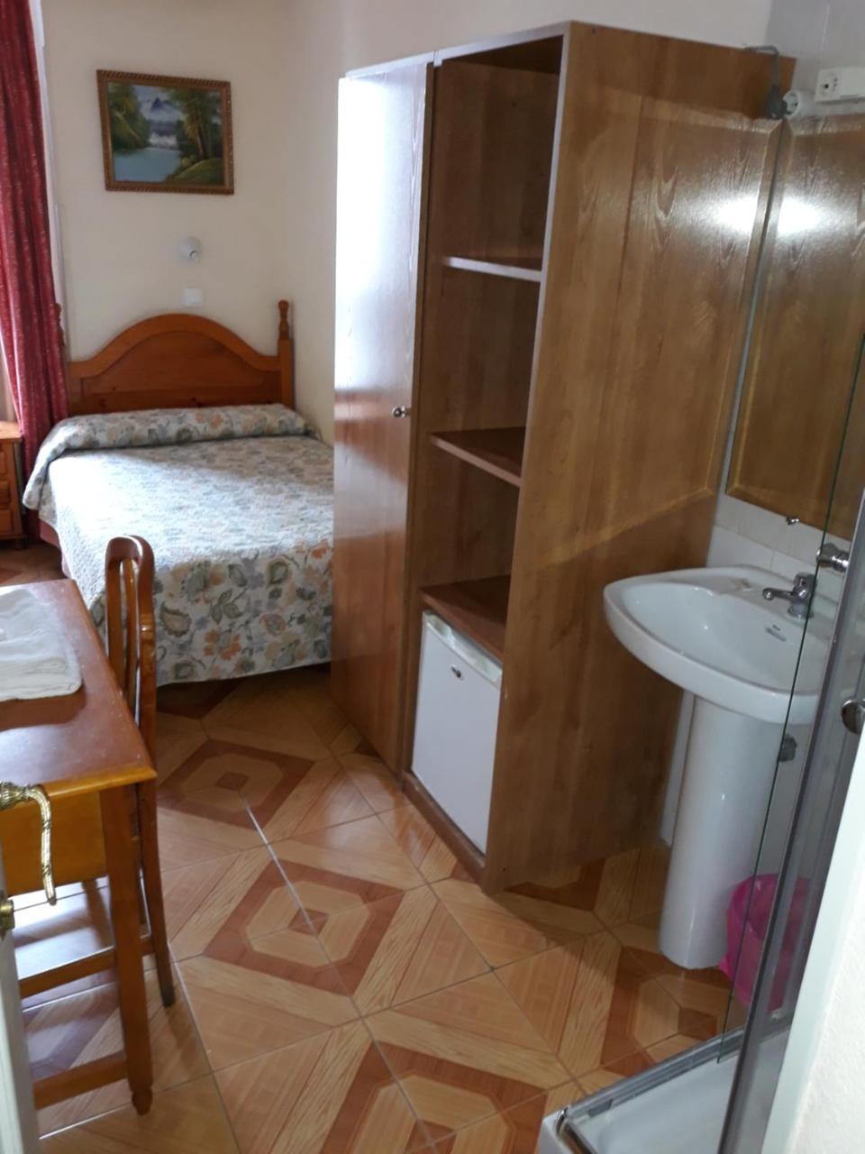 Double Room,750158879:JPEG