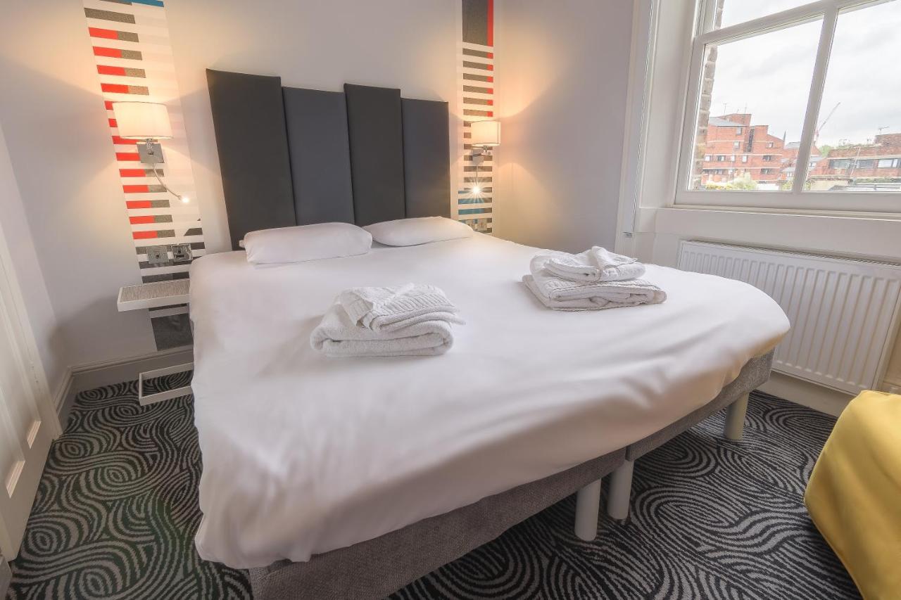 Double Room,413827467:JPEG