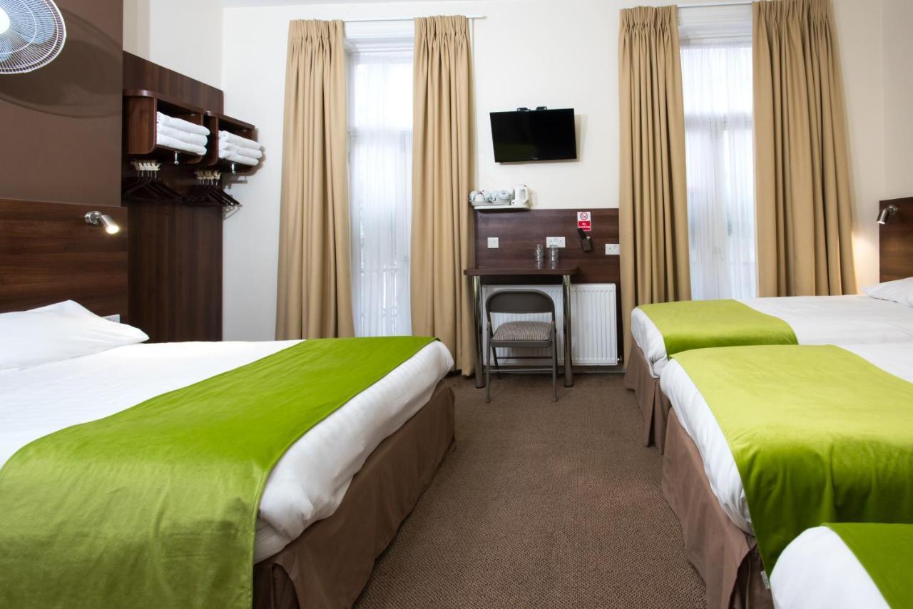 Superior Family Room,752496044:JPEG