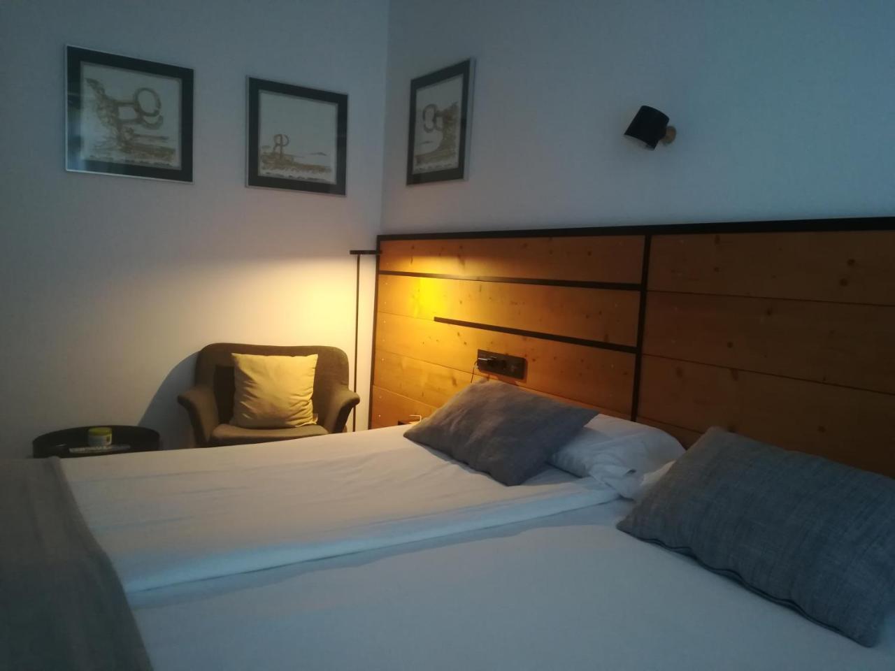 Deluxe Double or Twin Room,752569931:JPEG