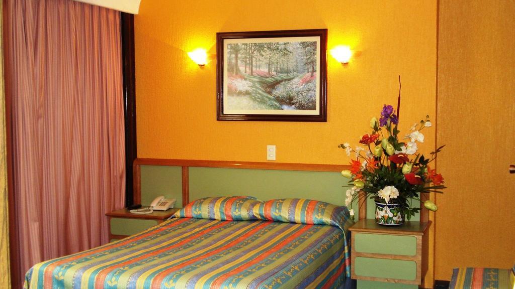 Standard Room,1436979253:JPEG
