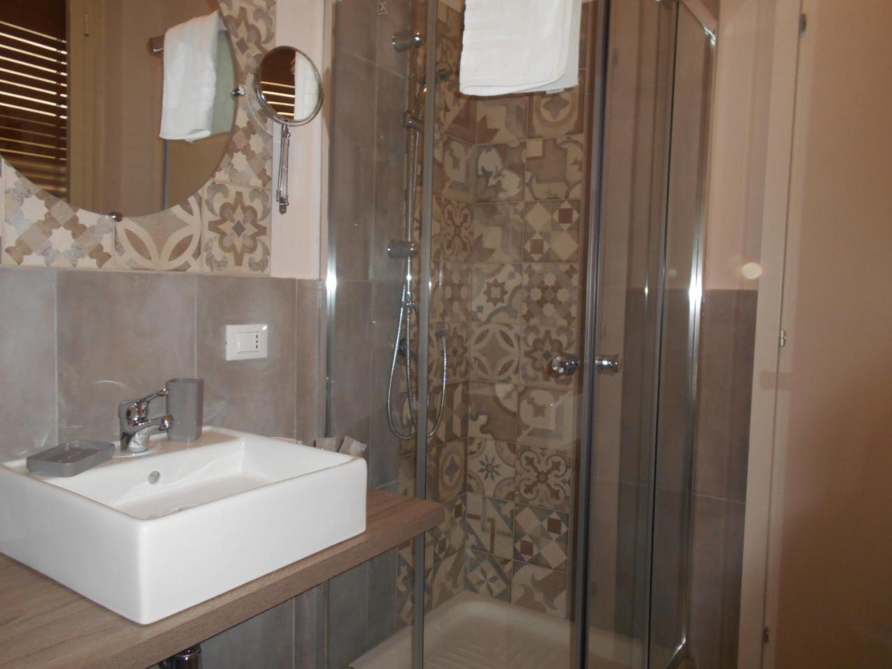 Triple Room,754058731:JPEG
