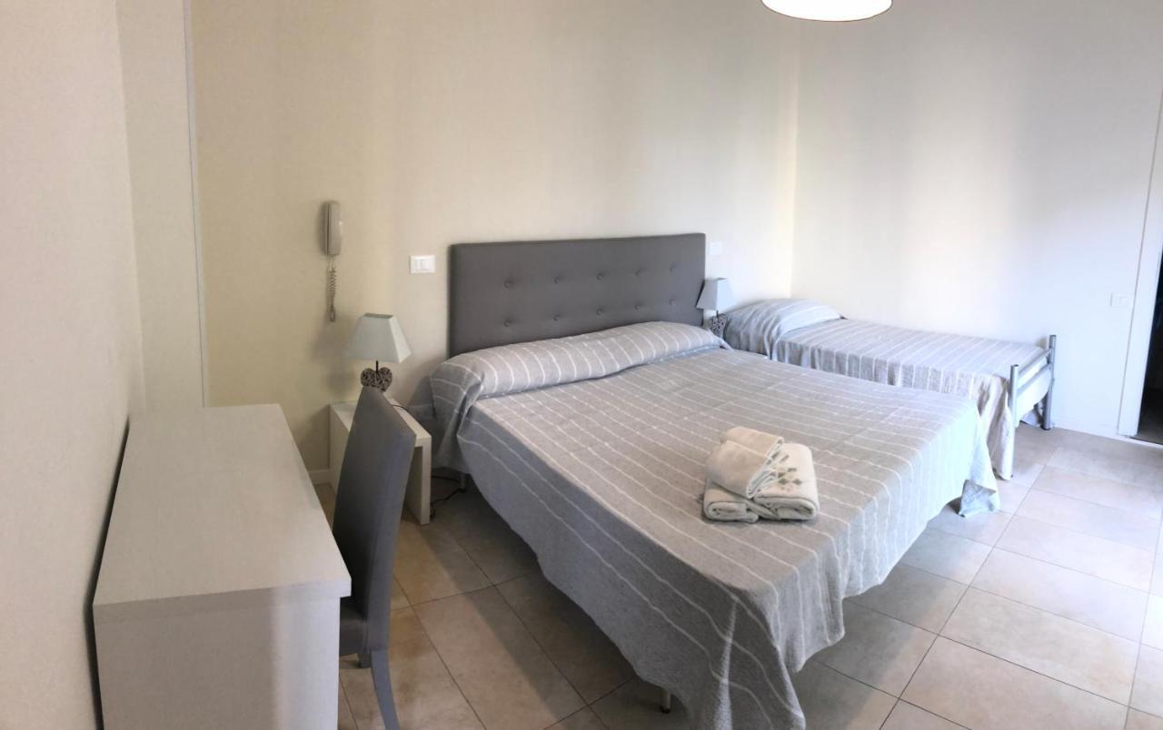 Triple Room,754137238:JPEG