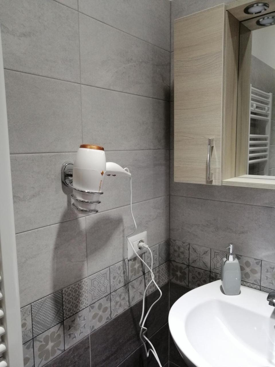 Double Room with Private Bathroom,754223524:JPEG