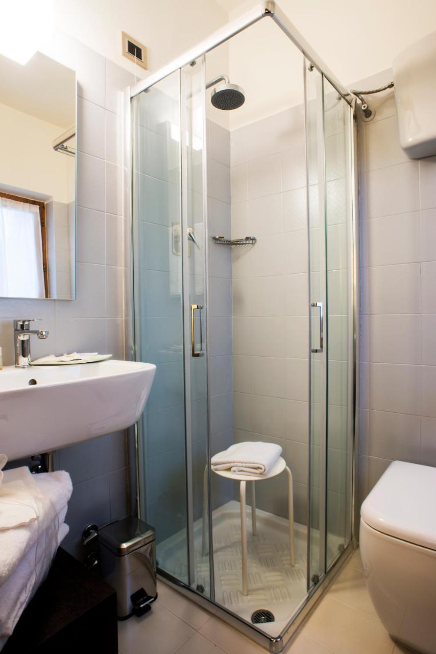 Standard Double or Twin Room,754297897:JPEG