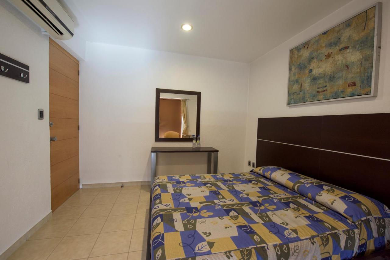 Standard Queen Room